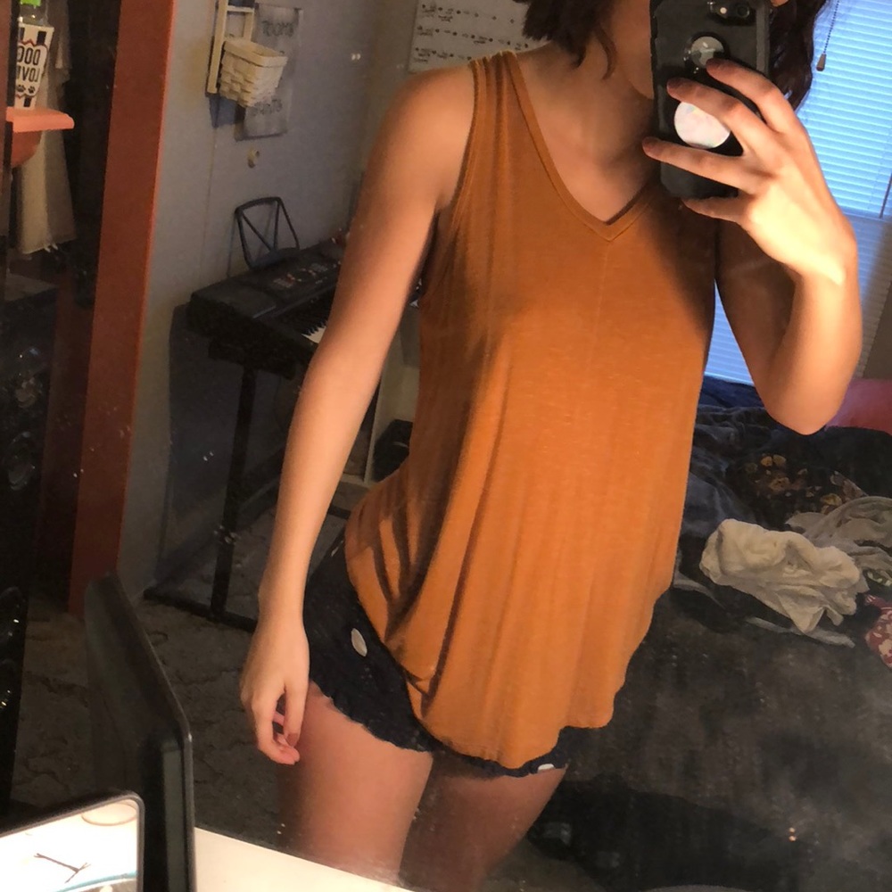 Burnt yellow tank
